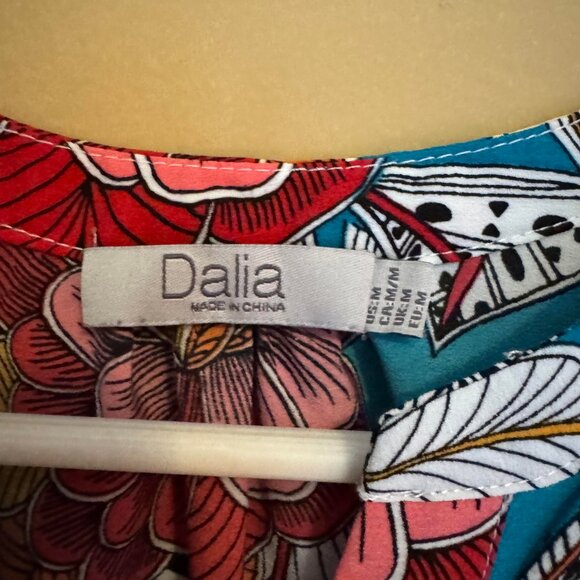 Bold Blue floral tunic, size M - Picture 2 of 8